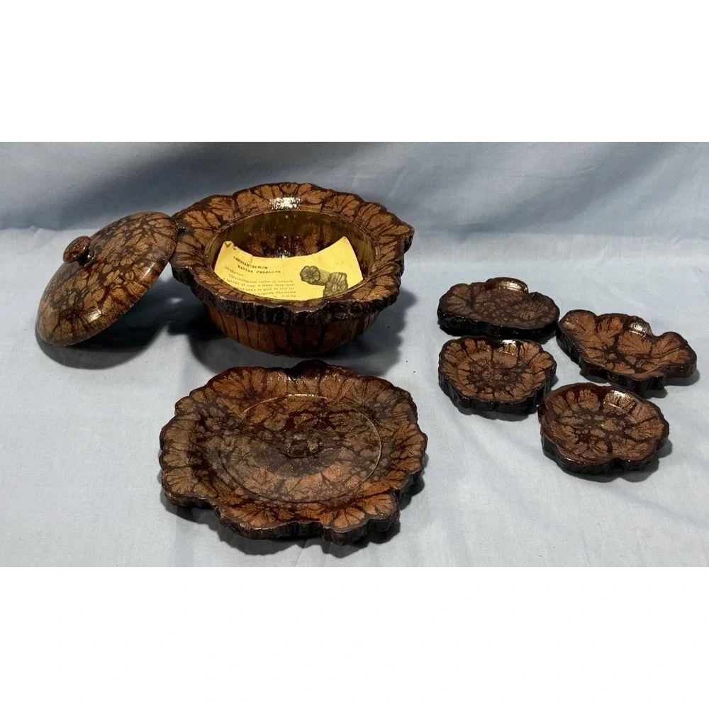 RARE Vintage 7 Piece Chrysanthemum Wood Bowl w/ Lid,‎ Plate and 4 Coasters